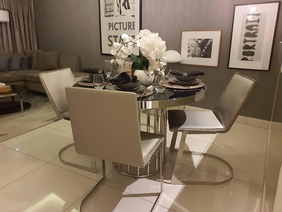1Br Luxurious Paramount Apt Дубай 0*,  ОАЭ